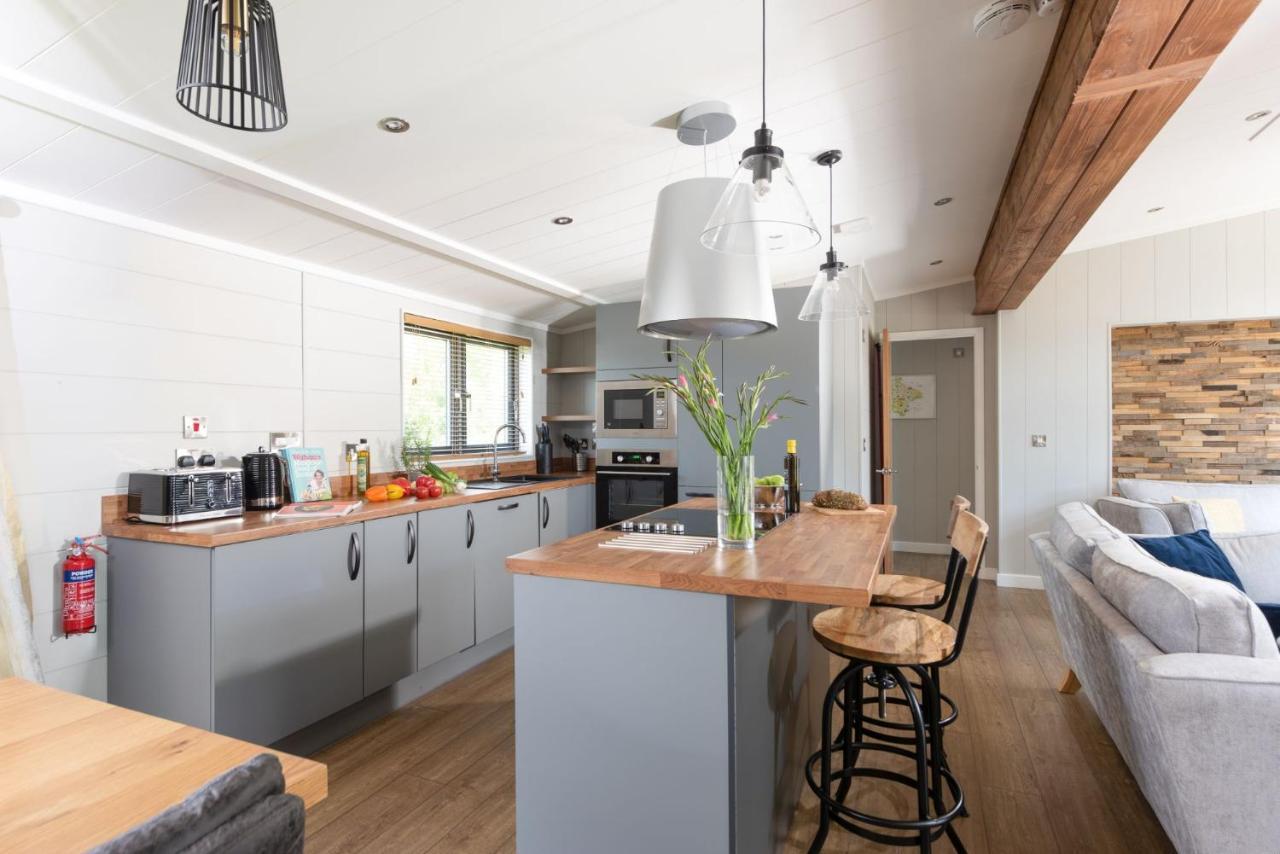 Primrose Lodge, 25 Roadford Lake Lodges Lifton Exteriör bild