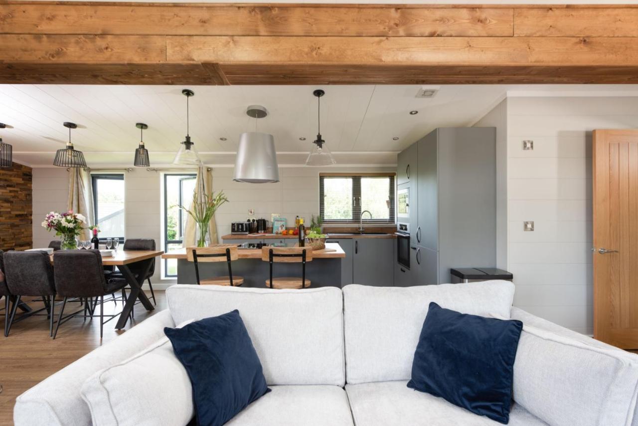 Primrose Lodge, 25 Roadford Lake Lodges Lifton Exteriör bild
