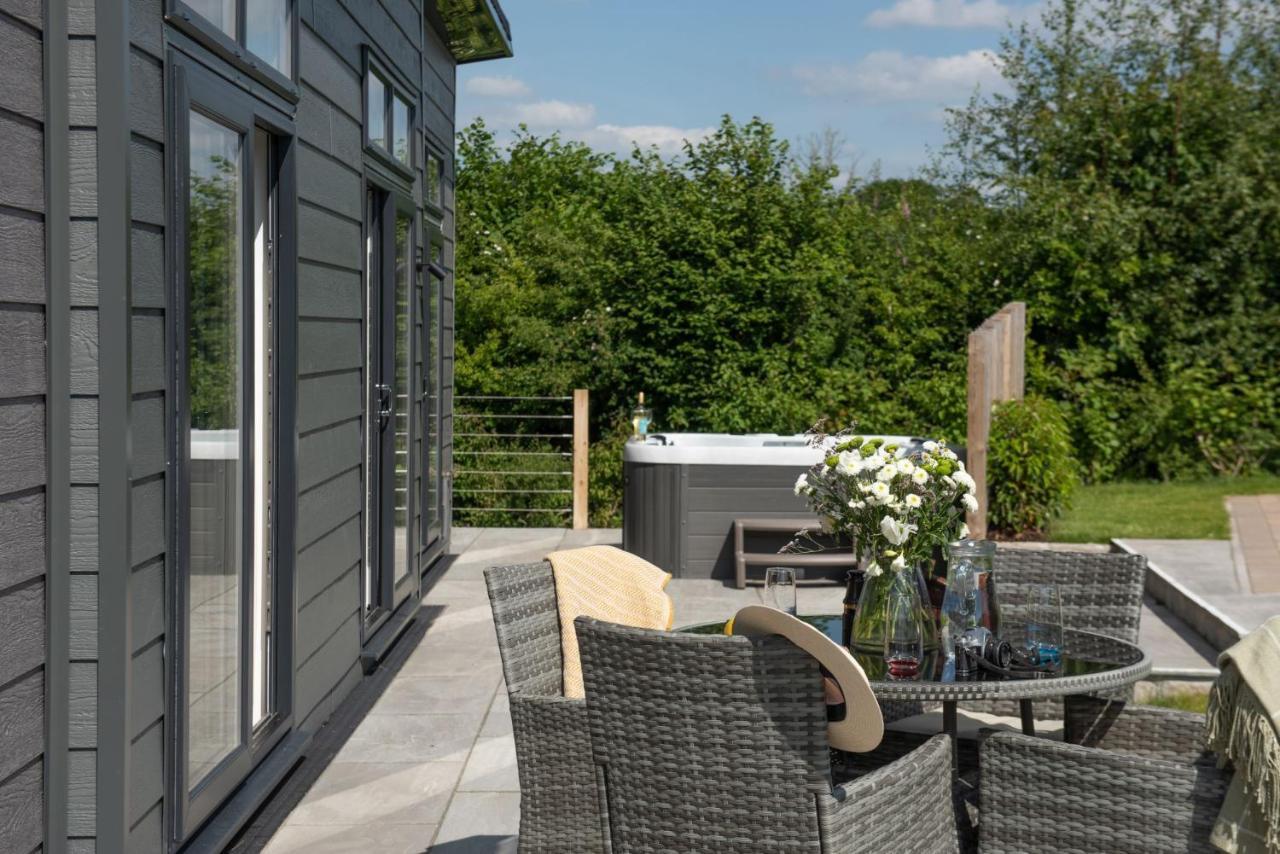 Primrose Lodge, 25 Roadford Lake Lodges Lifton Exteriör bild